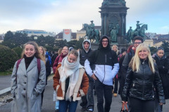 ffefa6e4-095b-44b5-aec6-618c25ab92b4